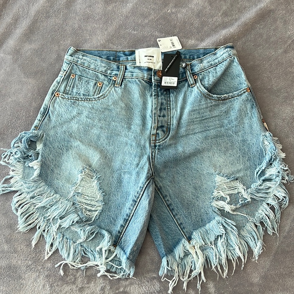 One teaspoon shorts NEW